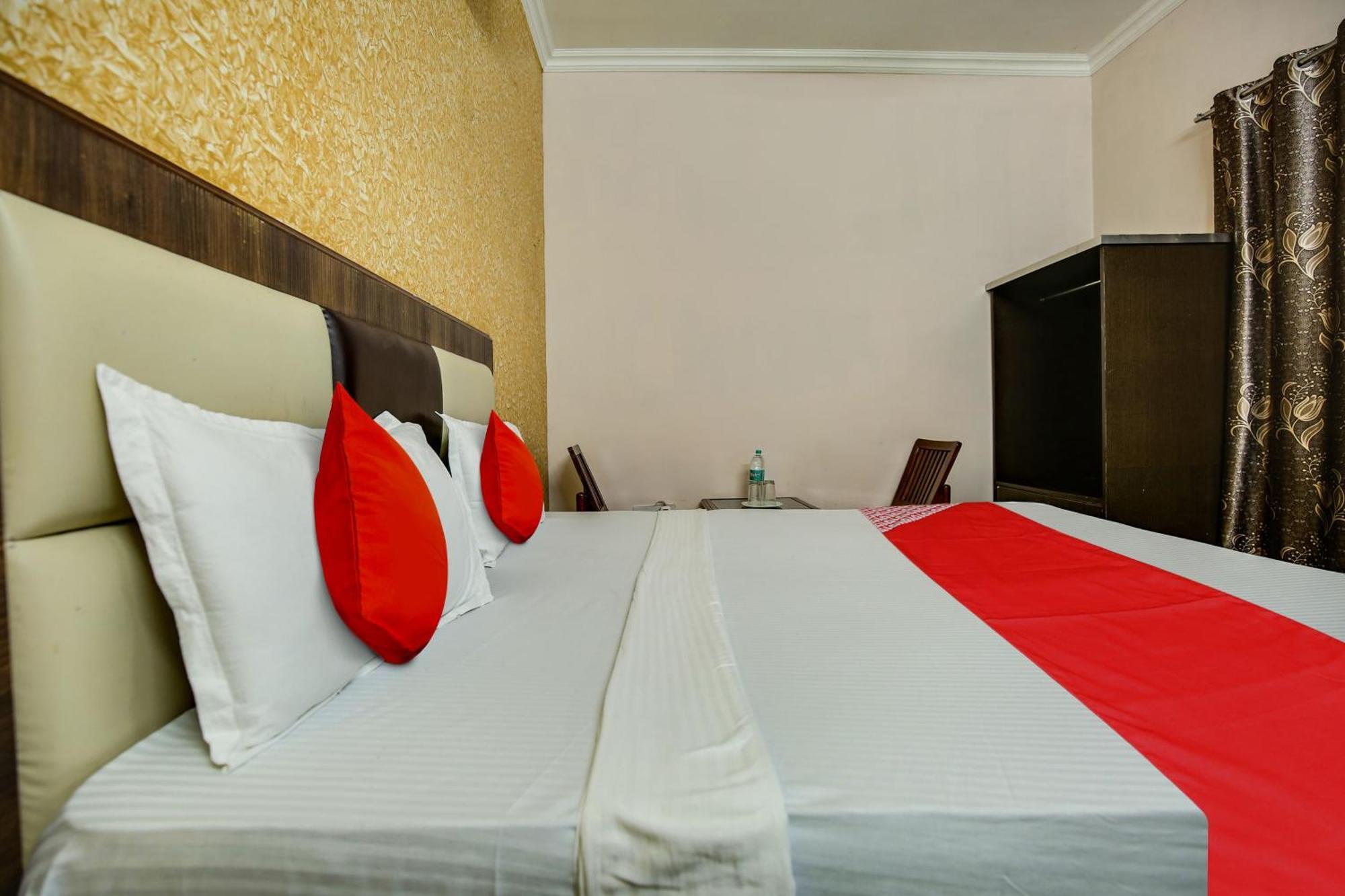 Hotel O Royal Mohali Luaran gambar