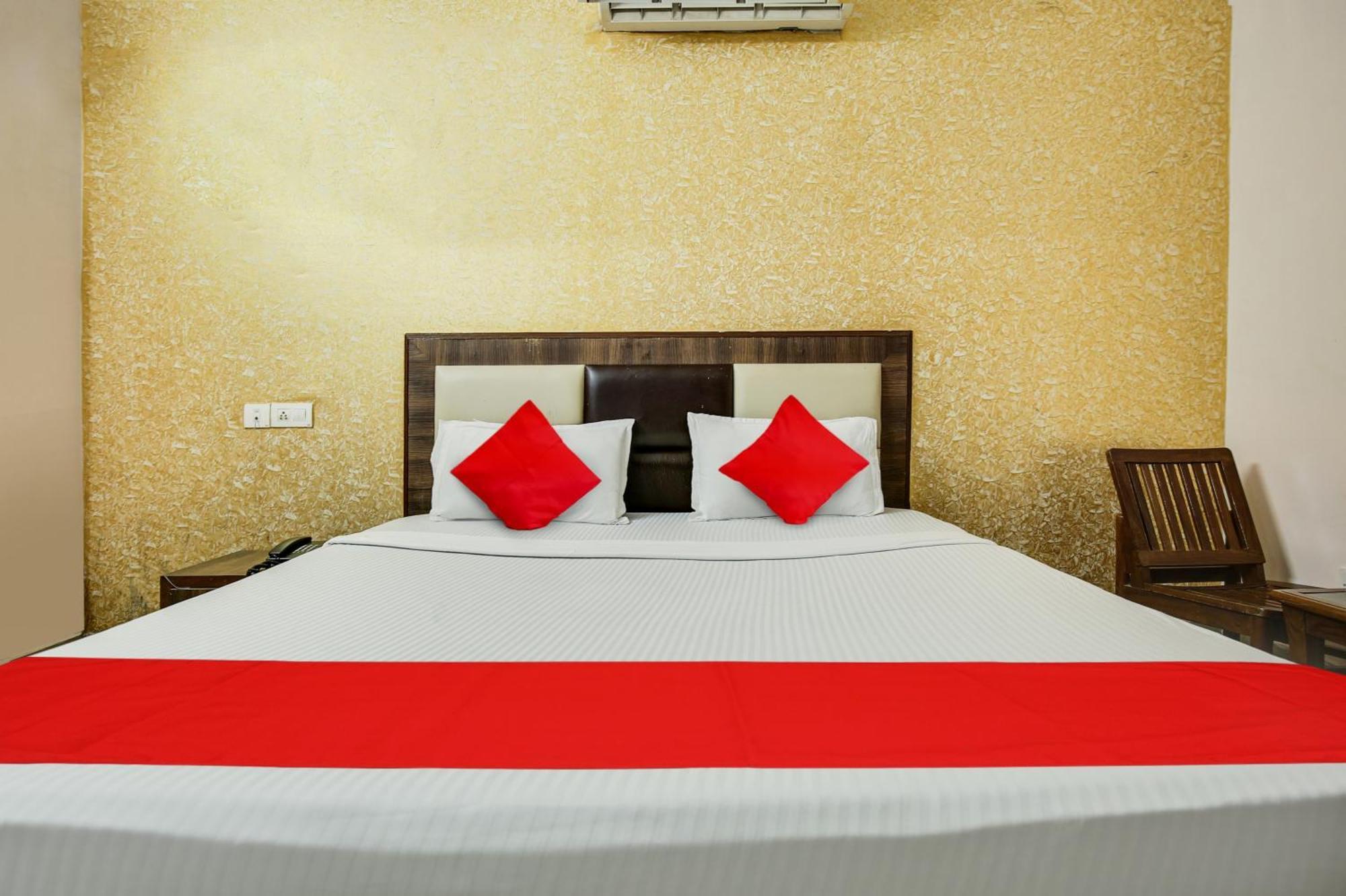 Hotel O Royal Mohali Luaran gambar